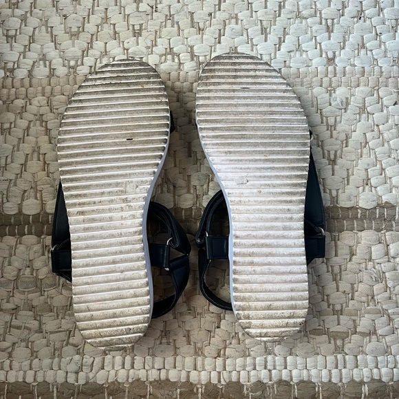 Pierre Dumas Sandals - Picture 3 of 3